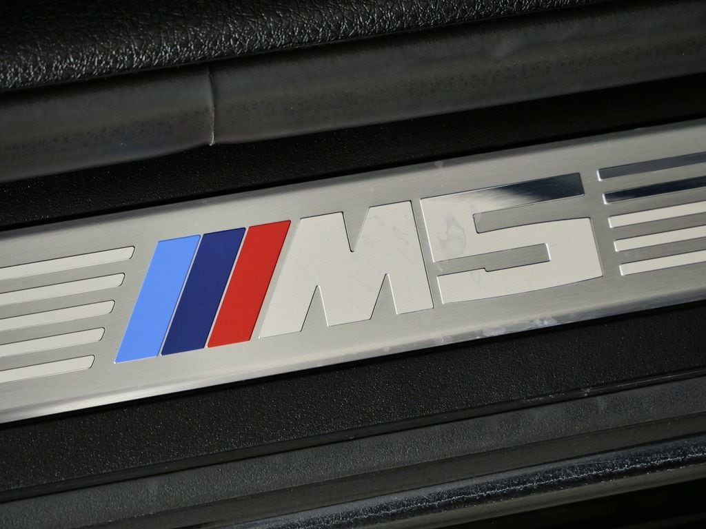 Thumbnail: 2013 BMW M5 - 24