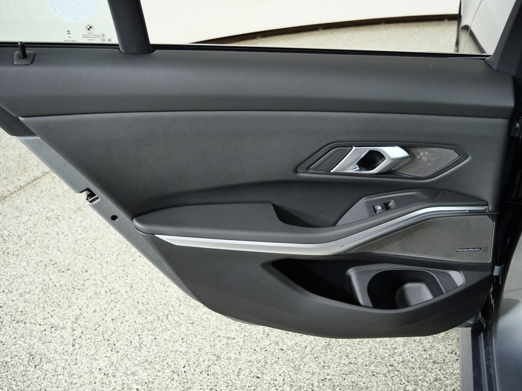 Thumbnail: 2026 BMW 3 Series - 29