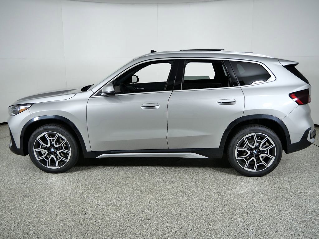 Thumbnail: 2026 BMW X1 - 17