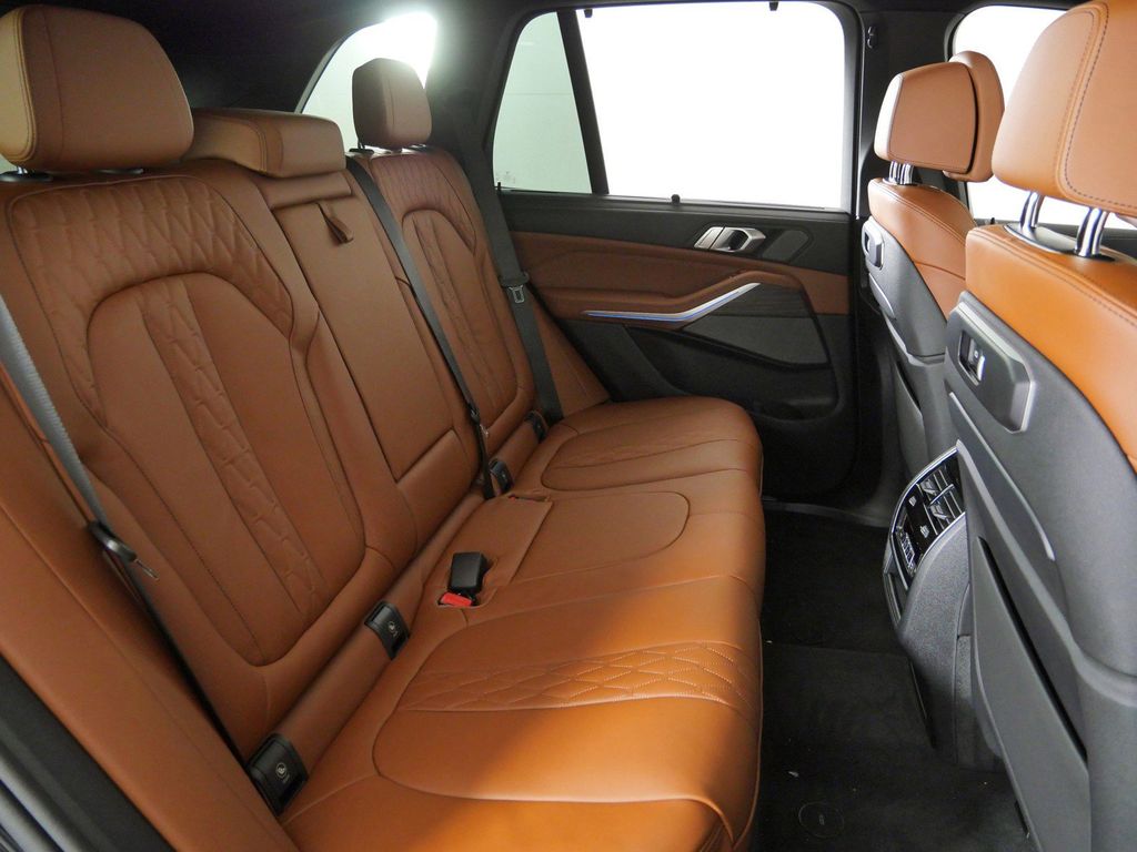 Thumbnail: 2026 BMW X5 - 27