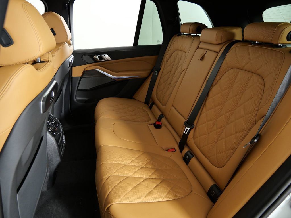 Thumbnail: 2026 BMW X5 - 35