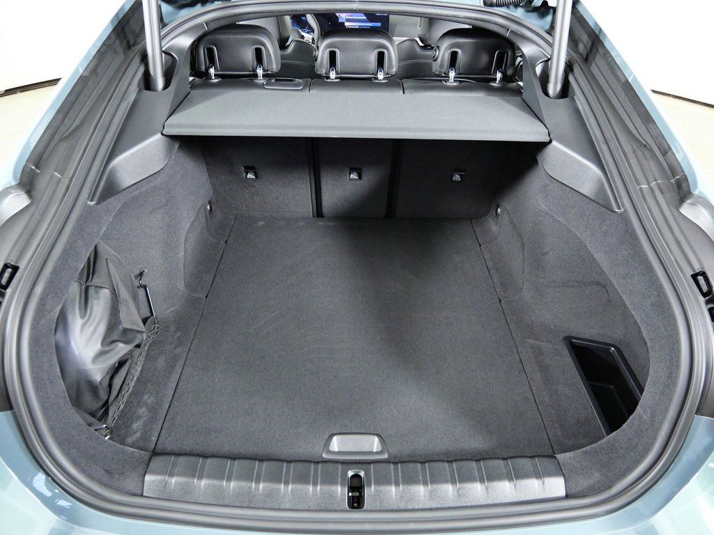 Thumbnail: 2026 BMW i4 - 27