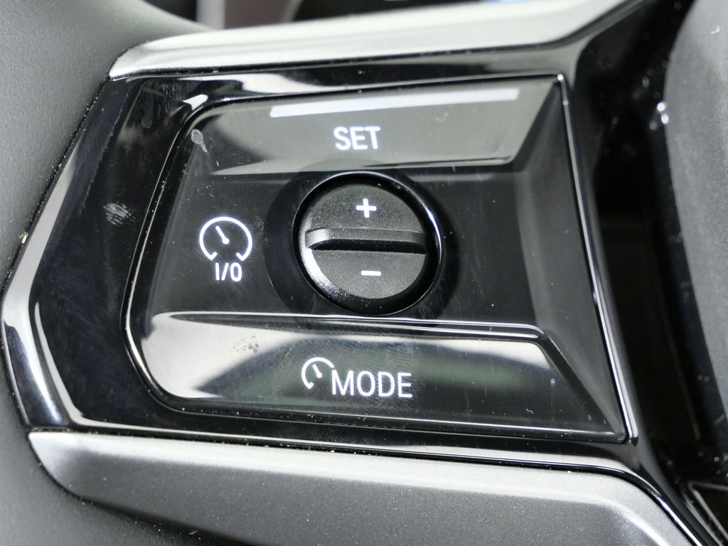 Thumbnail: 2025 BMW 5 Series - 43