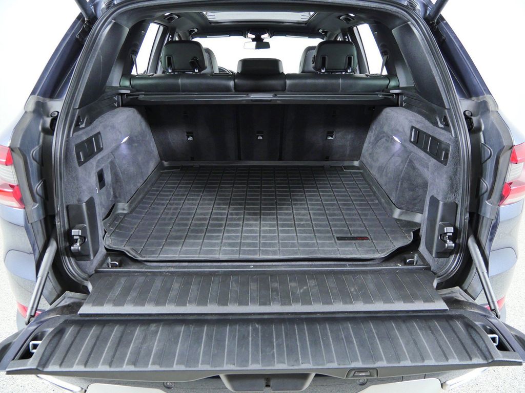 Thumbnail: 2020 BMW X5 - 25