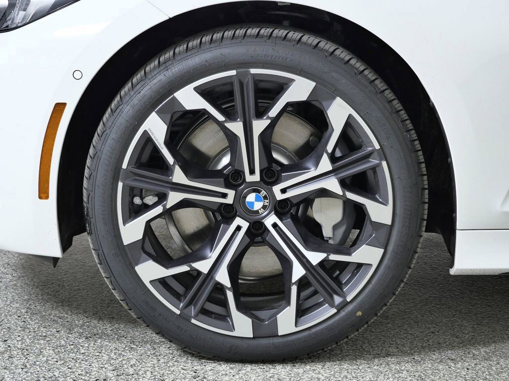 Thumbnail: 2026 BMW 3 Series - 18