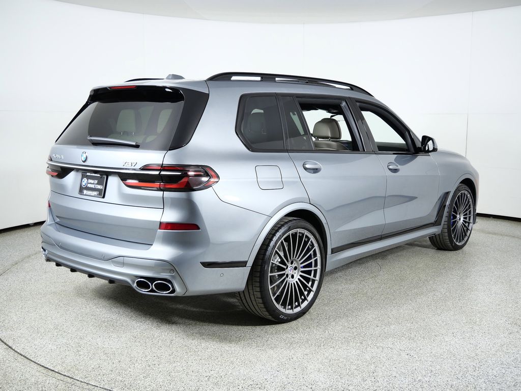 Thumbnail: 2023 BMW X7 - 11