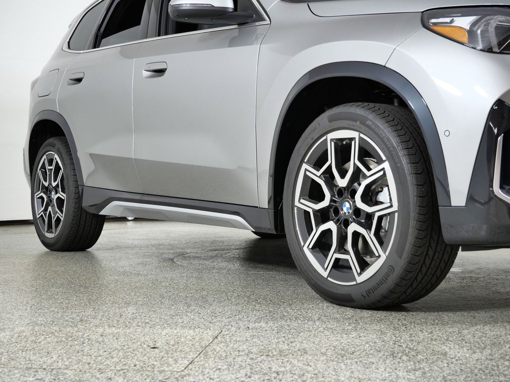 Thumbnail: 2026 BMW X1 - 6