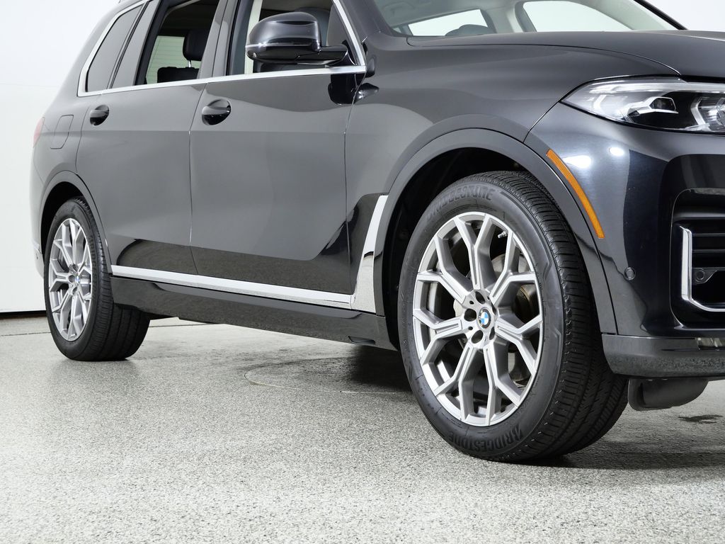 Thumbnail: 2020 BMW X7 - 7