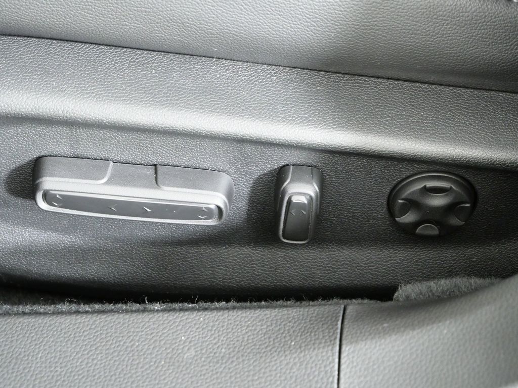 Thumbnail: 2019 Honda Accord - 35