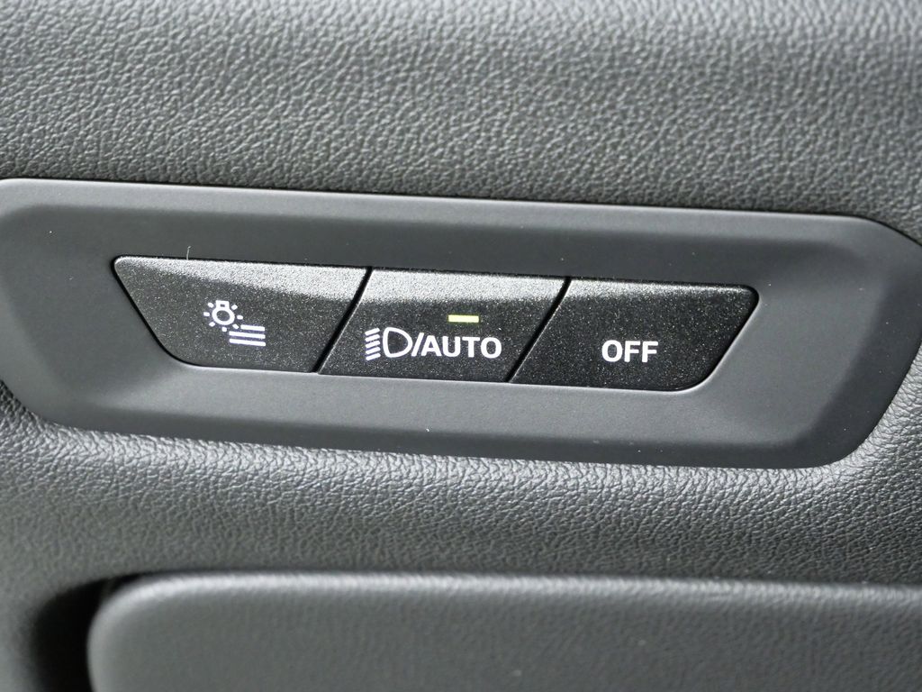 Thumbnail: 2026 BMW X5 - 40