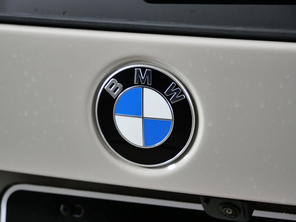 Thumbnail: 2026 BMW X1 - 13