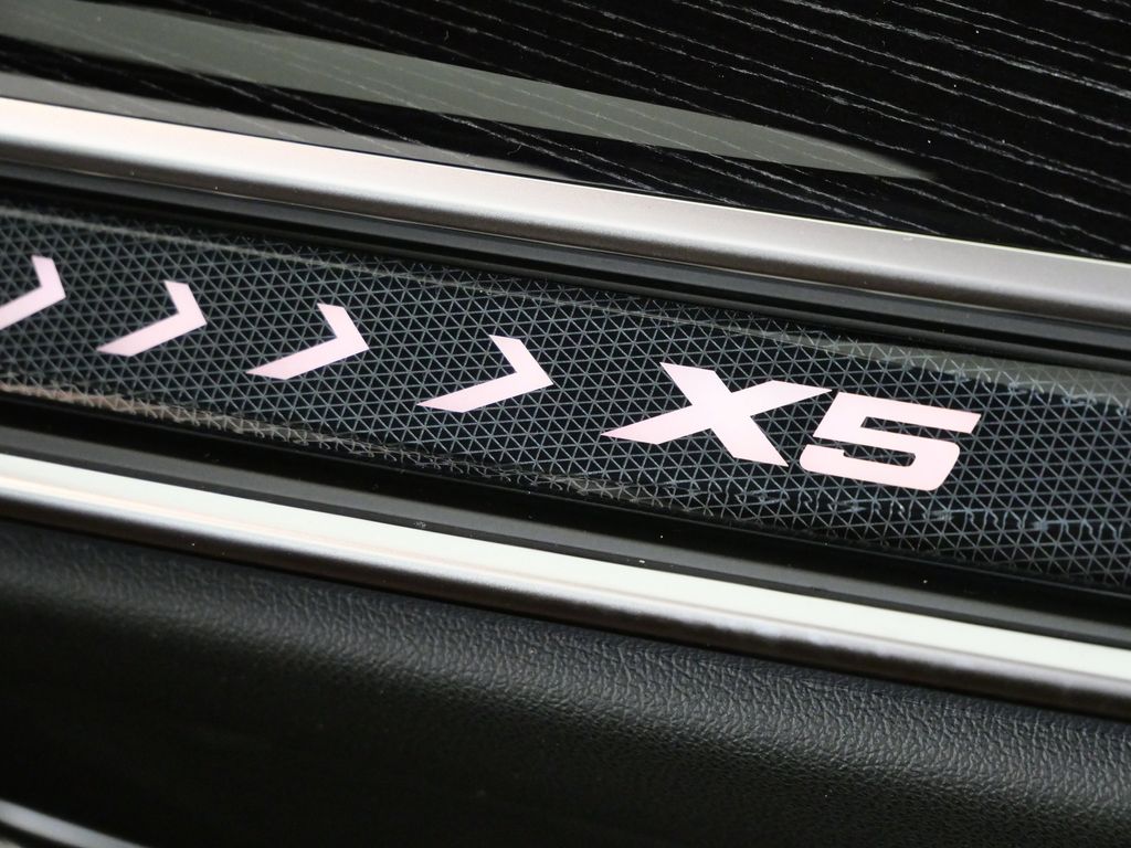 Thumbnail: 2026 BMW X5 - 24