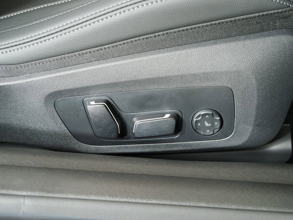 Thumbnail: 2026 BMW 4 Series - 24