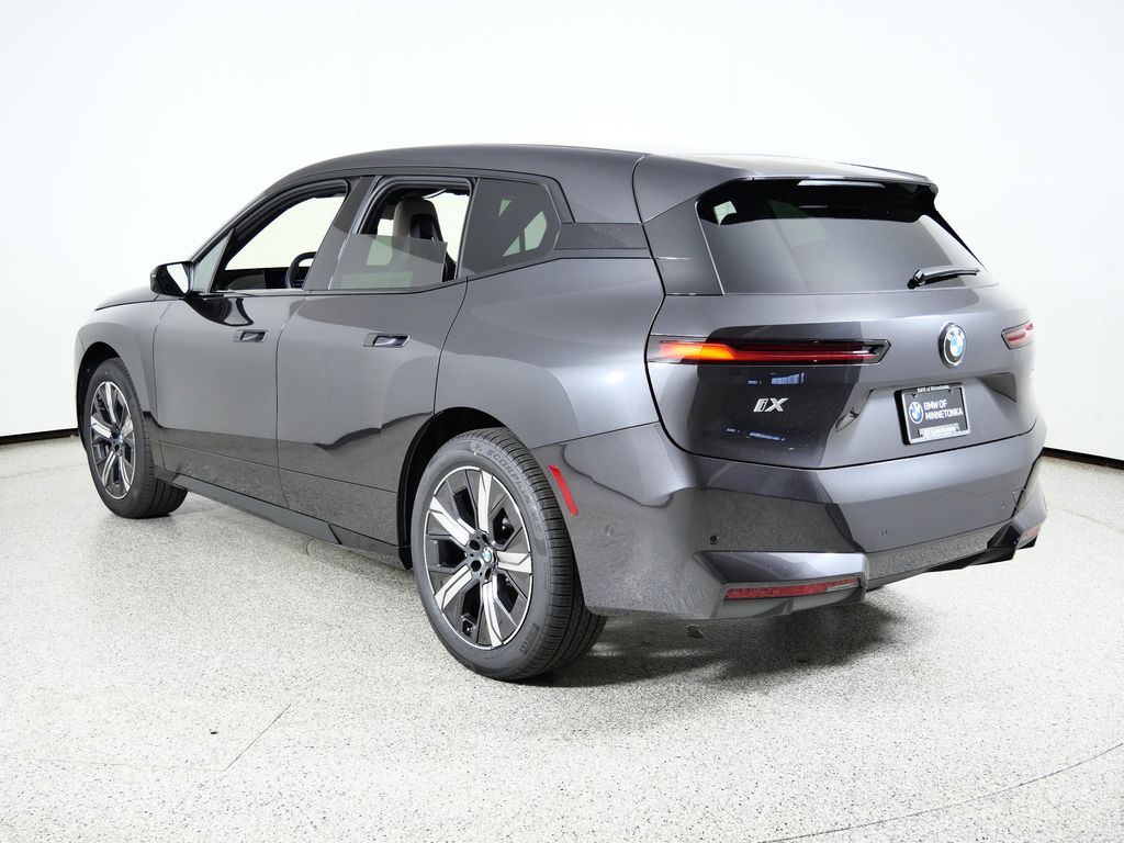 Thumbnail: 2026 BMW iX - 14