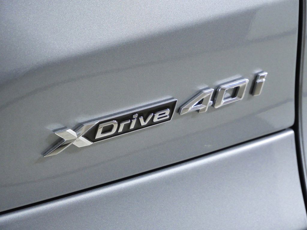 Thumbnail: 2026 BMW X5 - 12