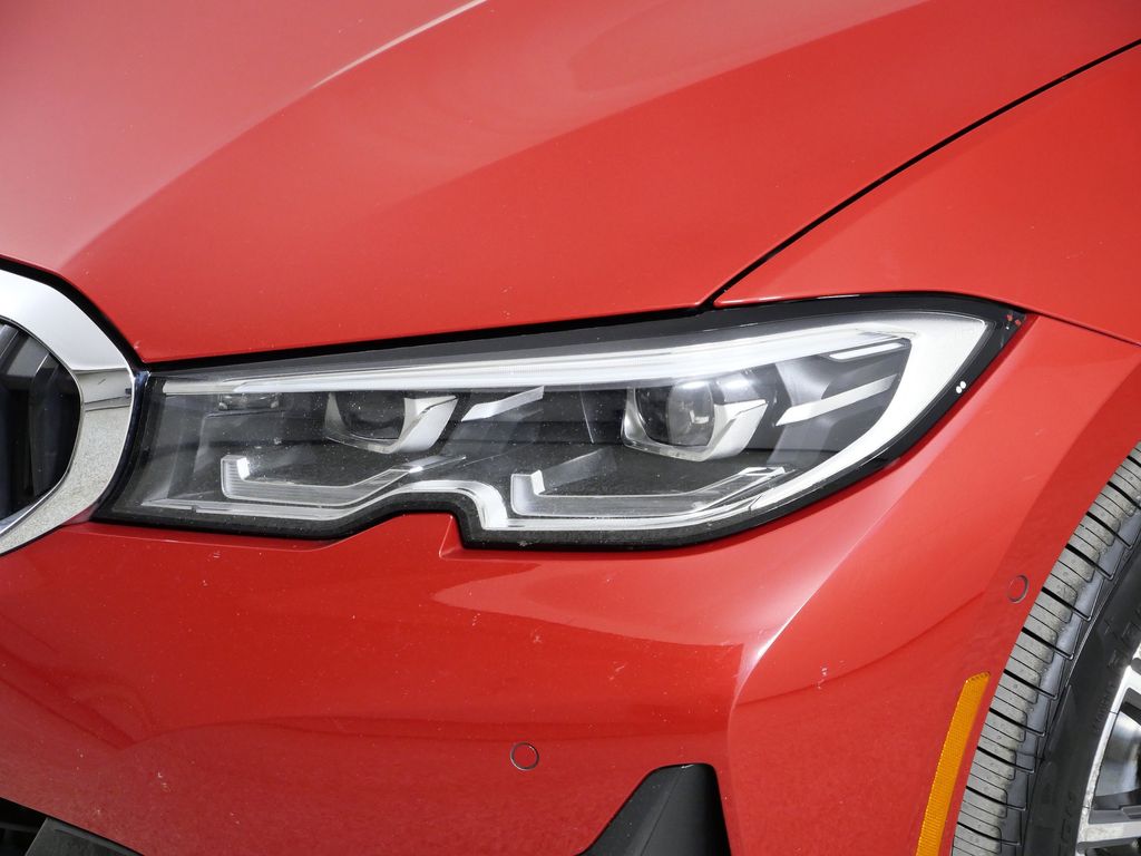 Thumbnail: 2019 BMW 3 Series - 4