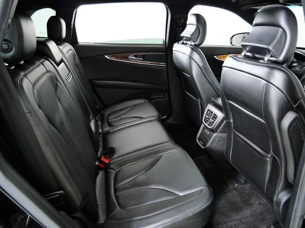 Thumbnail: 2017 Lincoln MKX - 26