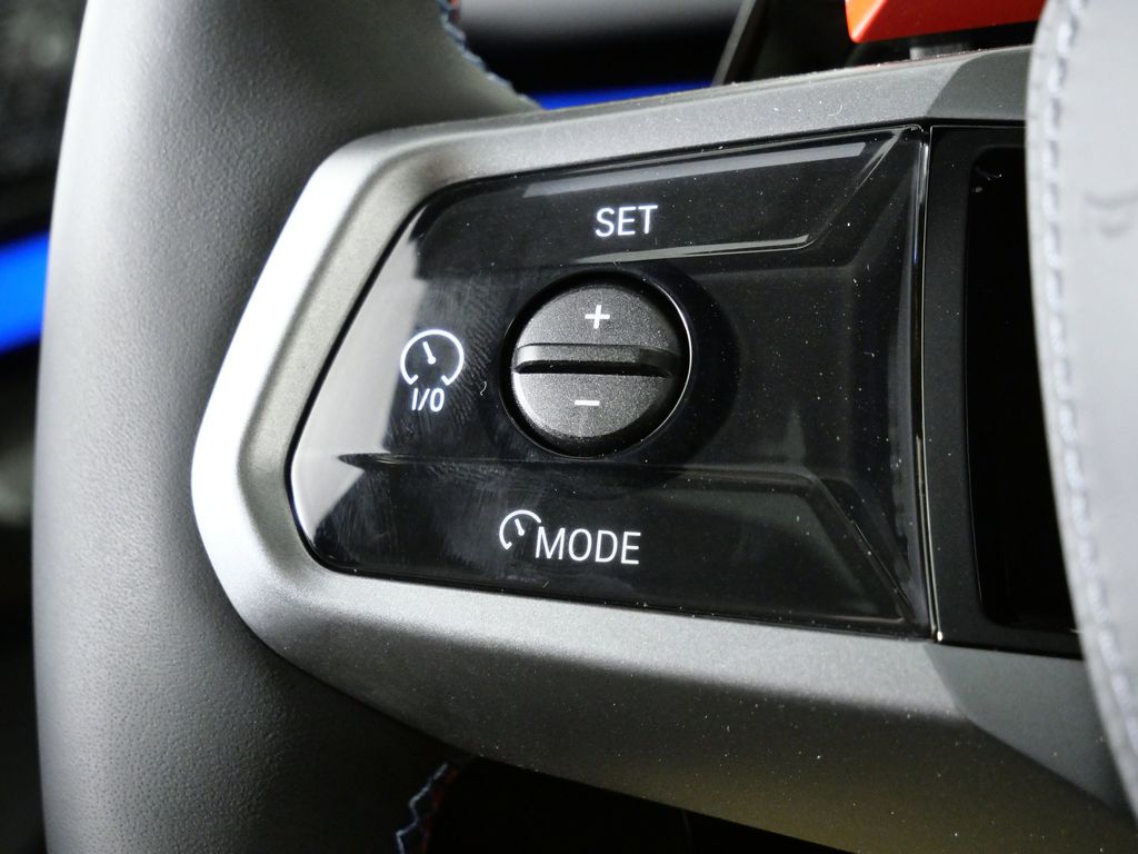 Thumbnail: 2026 BMW M5 - 40