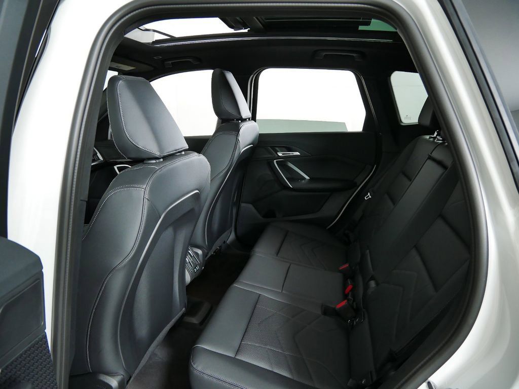 Thumbnail: 2025 BMW X1 - 30