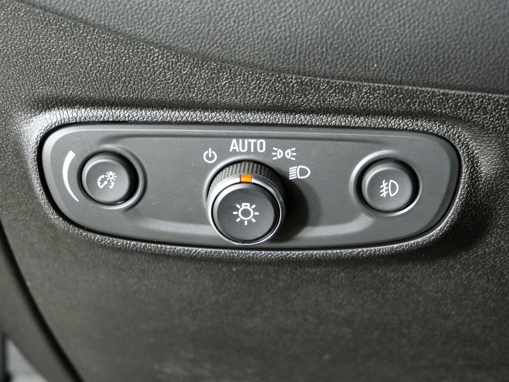 Thumbnail: 2019 Chevrolet Equinox - 38