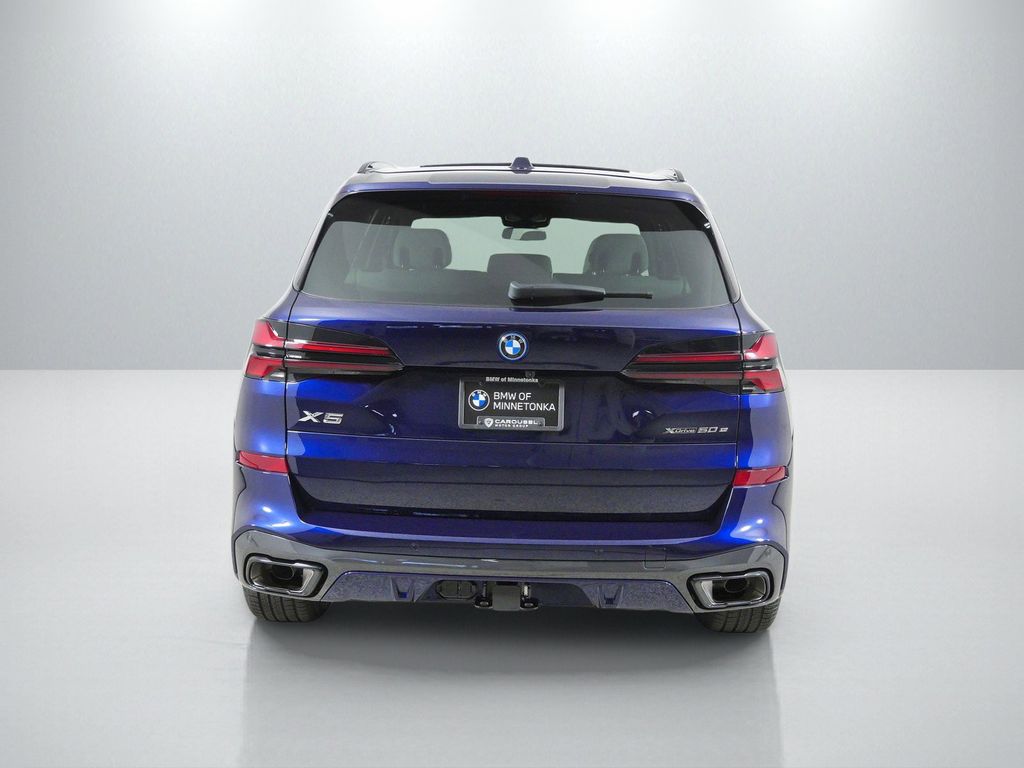 Thumbnail: 2026 BMW X5 - 10