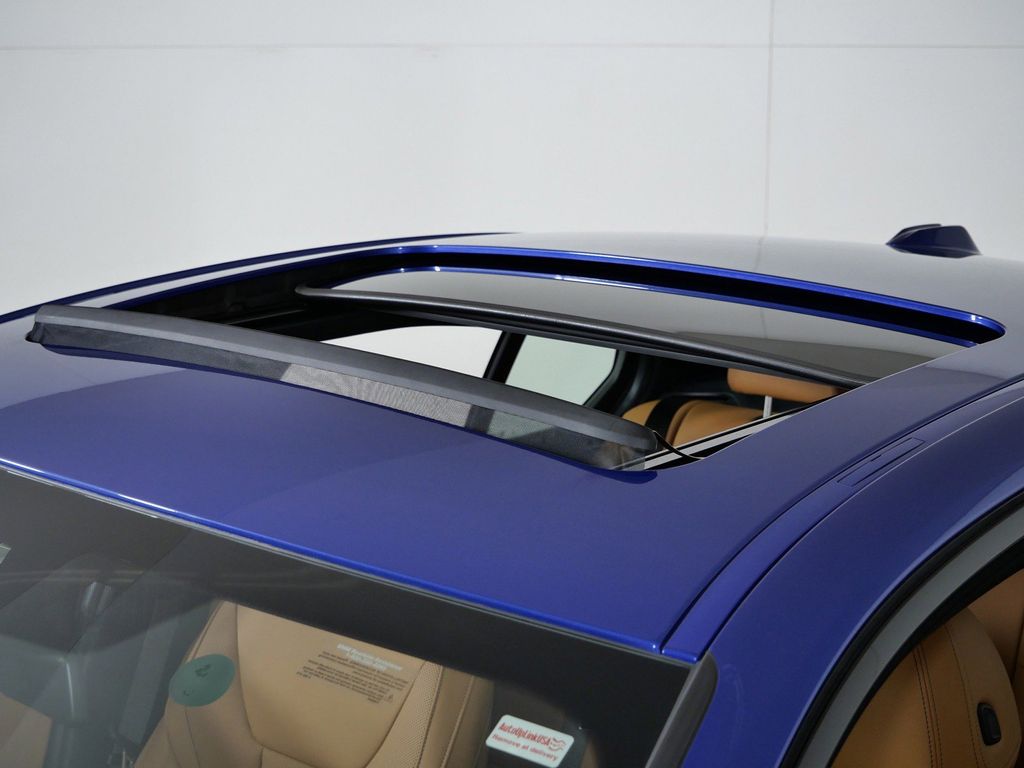 Thumbnail: 2026 BMW 3 Series - 18