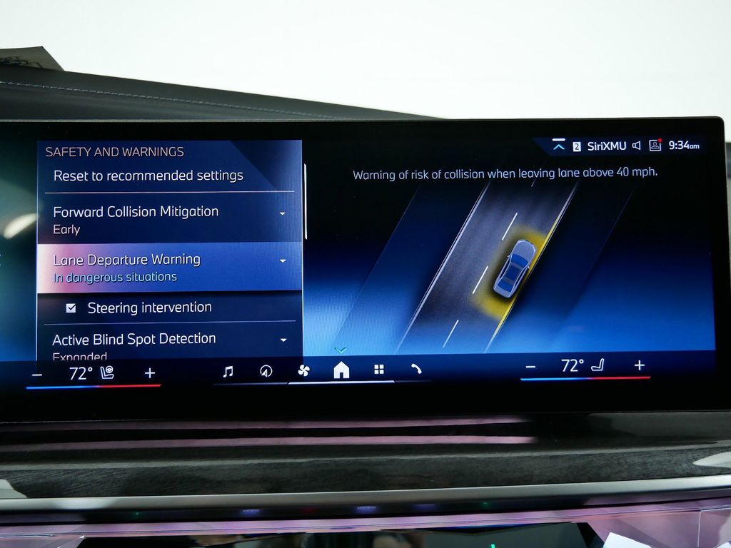 Thumbnail: 2024 BMW i7 - 42