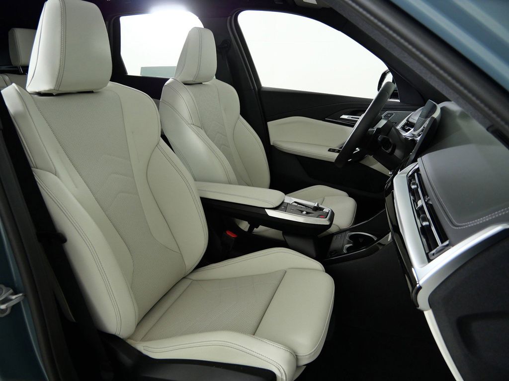 Thumbnail: 2026 BMW X1 - 21