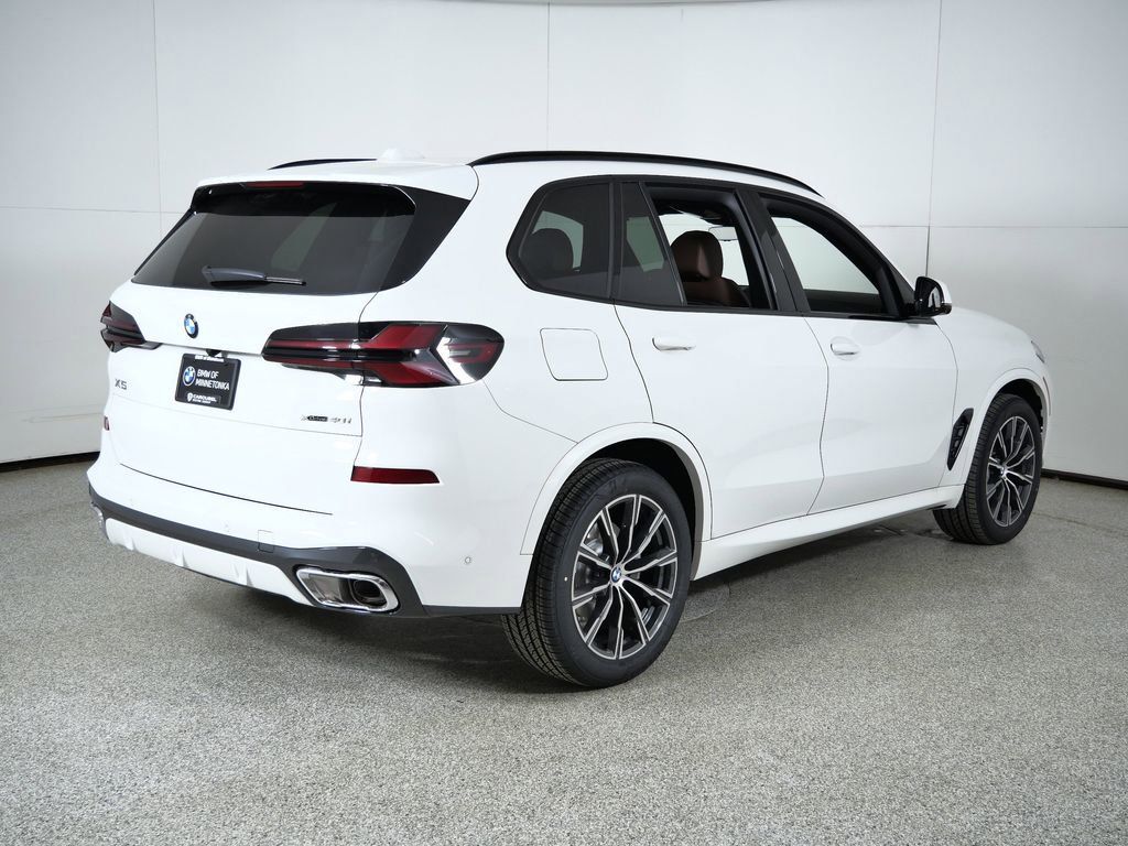 Thumbnail: 2026 BMW X5 - 11