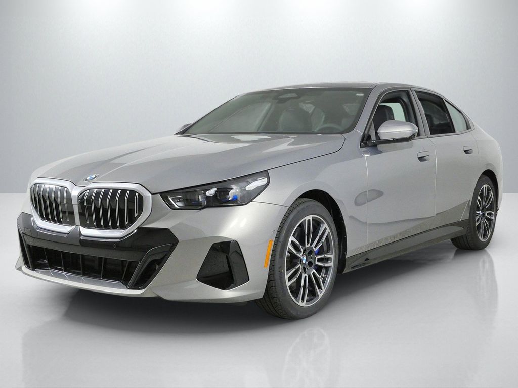 Thumbnail: 2027 BMW 5 Series - 1