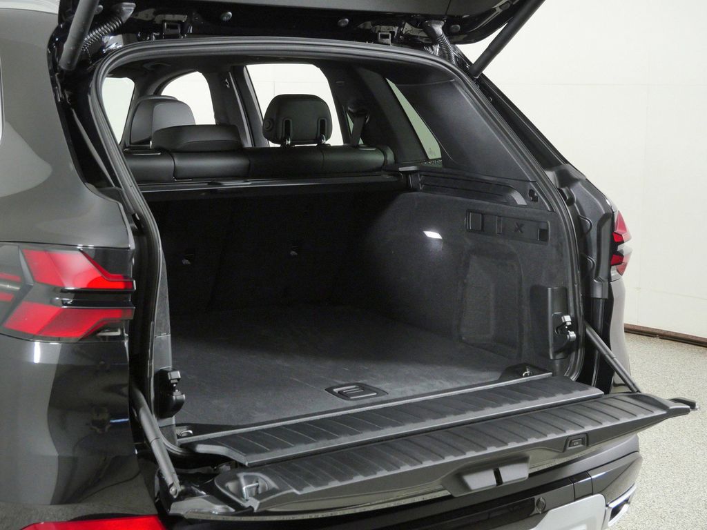 Thumbnail: 2026 BMW X5 - 29
