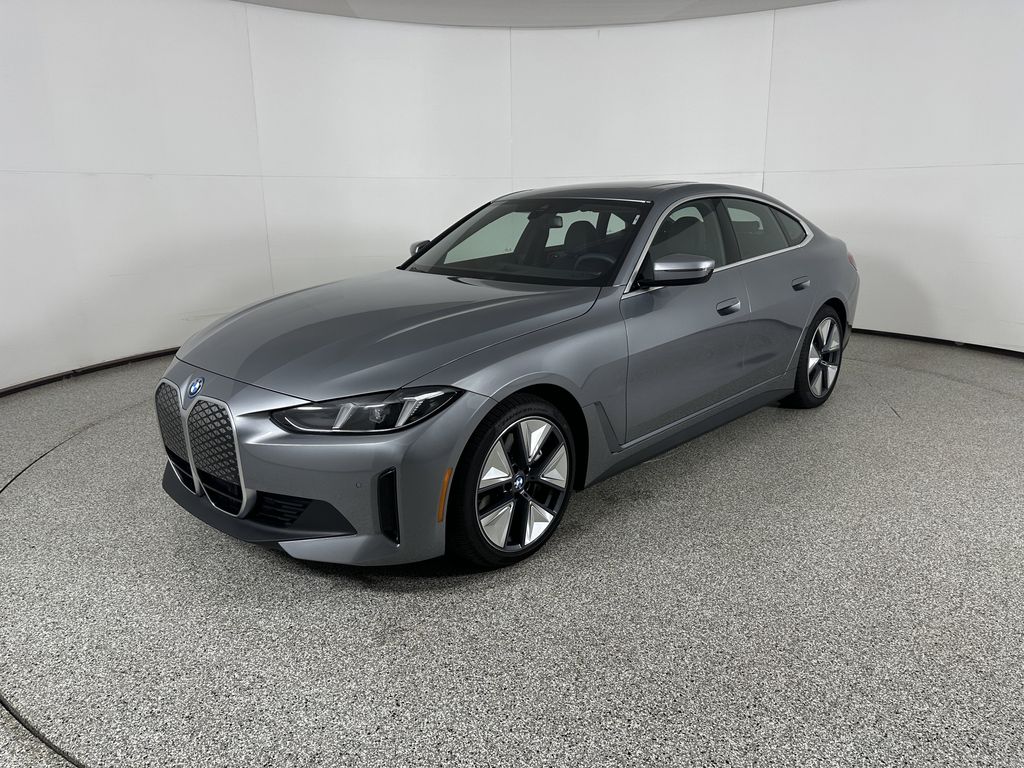 Thumbnail: 2025 BMW i4 - 1
