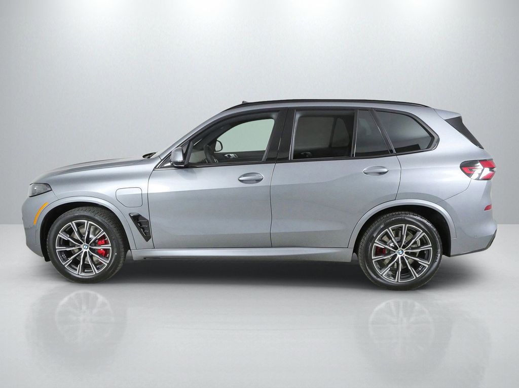 Thumbnail: 2026 BMW X5 - 15