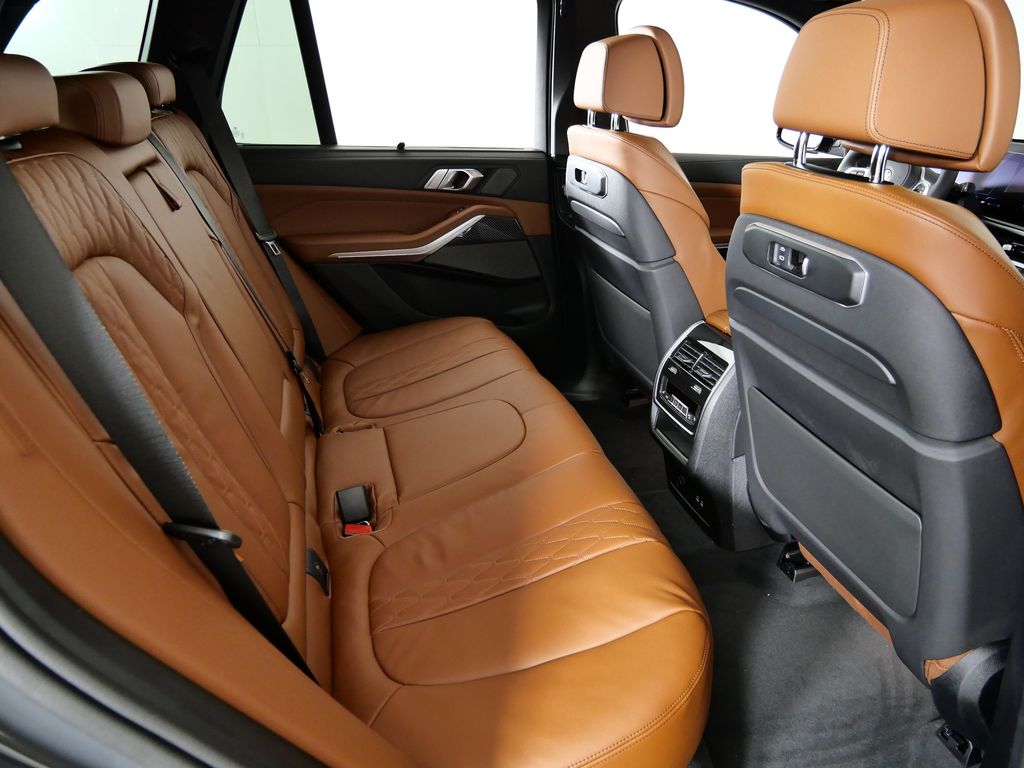 Thumbnail: 2026 BMW X5 - 26