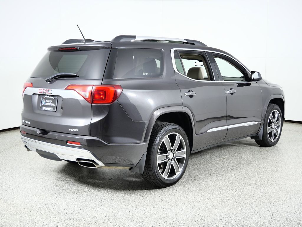 Thumbnail: 2017 GMC Acadia - 10