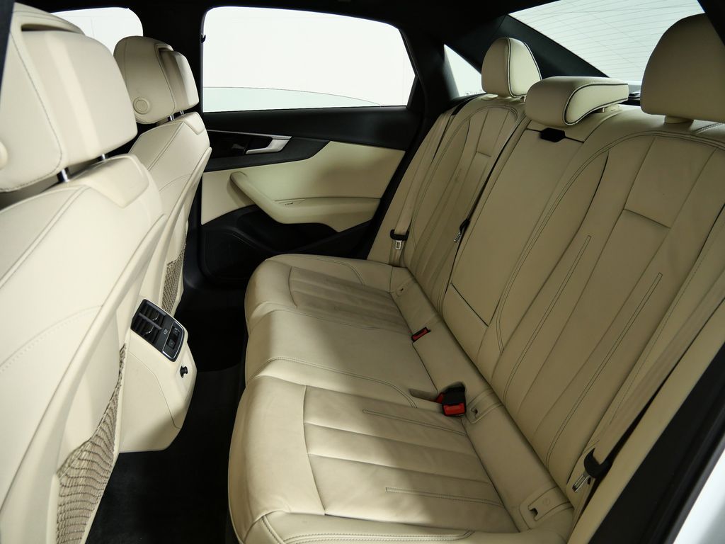 Thumbnail: 2021 Audi A4 - 32