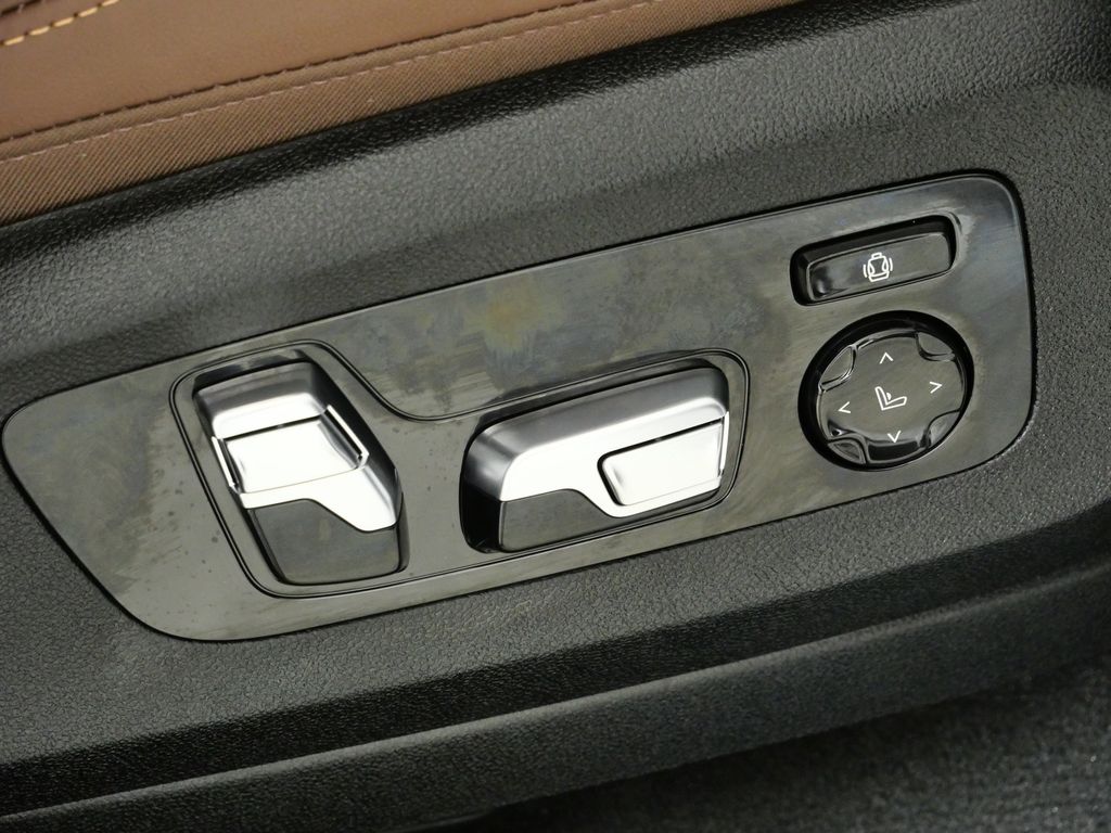 Thumbnail: 2026 BMW X5 - 22