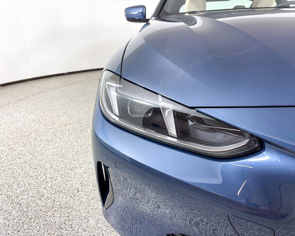 Thumbnail: 2025 BMW 4 Series - 9