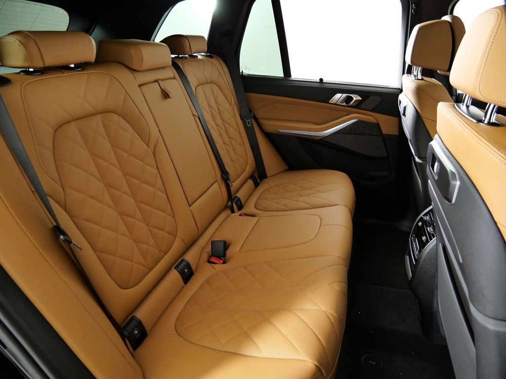 Thumbnail: 2026 BMW X5 - 29