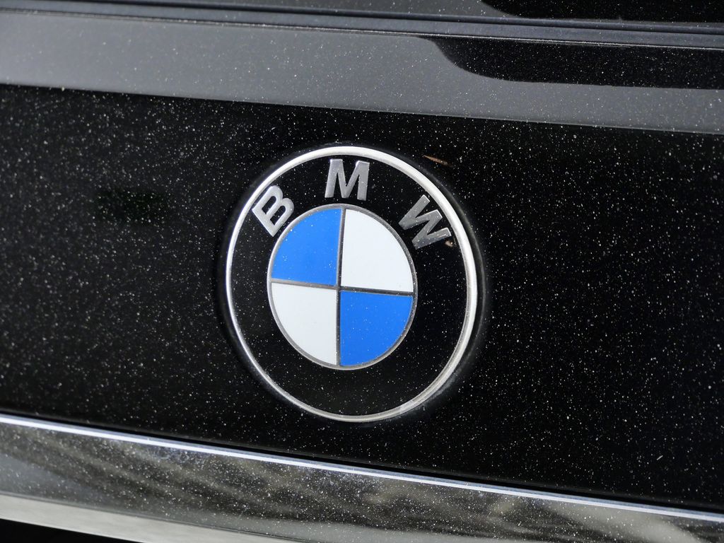 Thumbnail: 2020 BMW X7 - 12