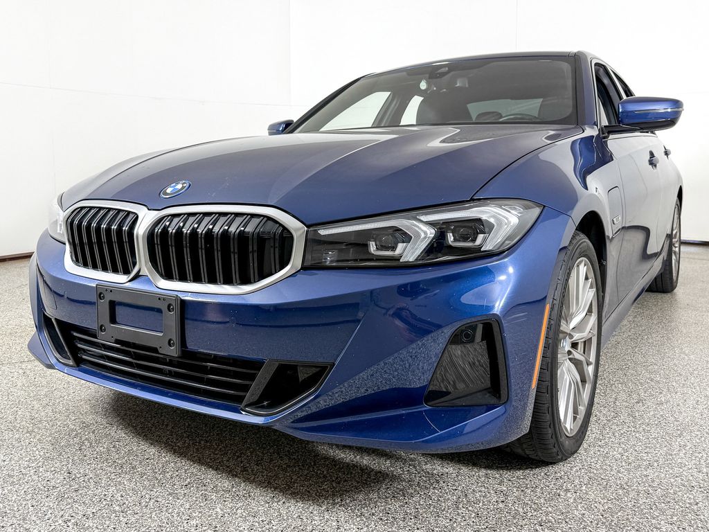 Thumbnail: 2023 BMW 3 Series - 5