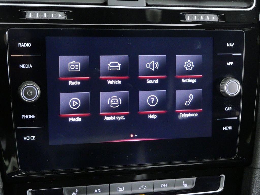 Thumbnail: 2021 Volkswagen Golf - 41