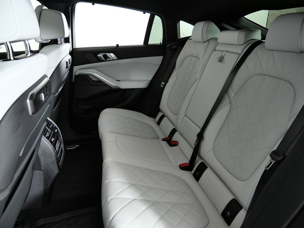 Thumbnail: 2026 BMW X6 - 32