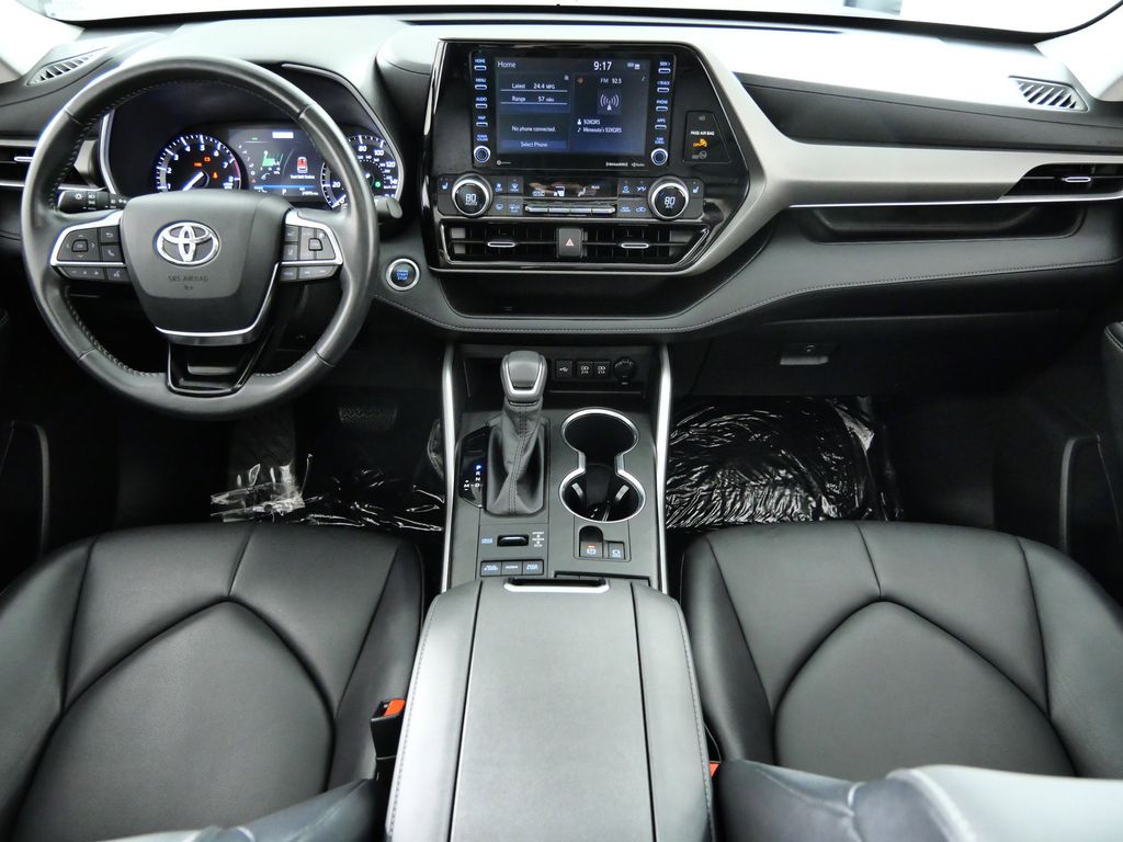 Thumbnail: 2020 Toyota Highlander - 6