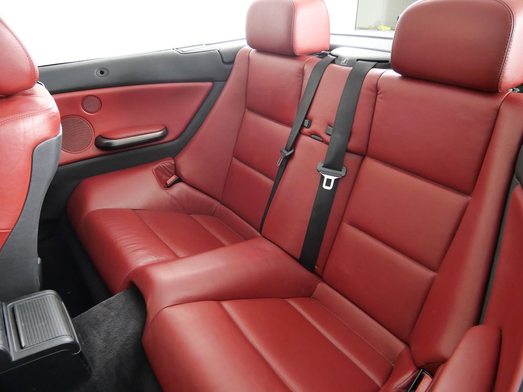 Thumbnail: 2004 BMW M3 - 28