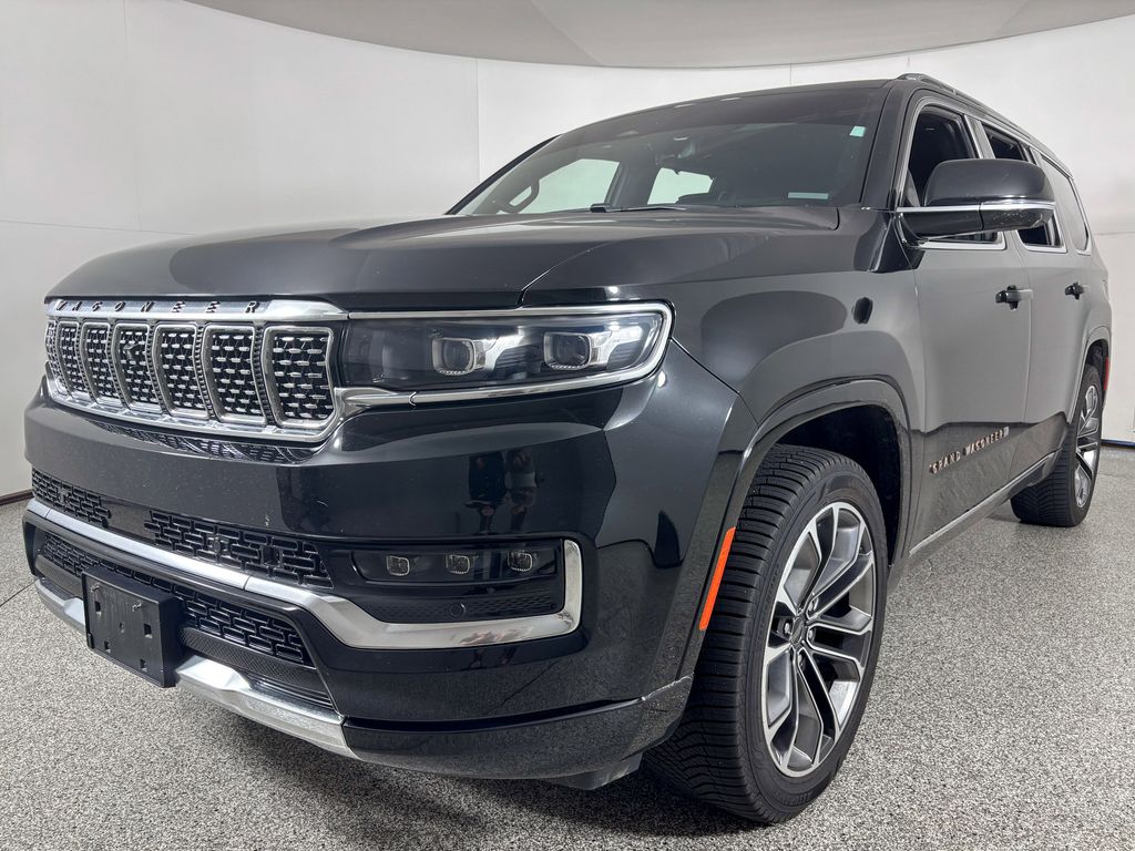 Thumbnail: 2022 Jeep Grand Wagoneer - 5