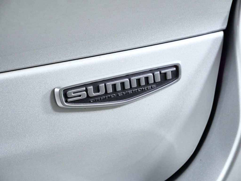 Thumbnail: 2023 Jeep Grand Cherokee L - 13