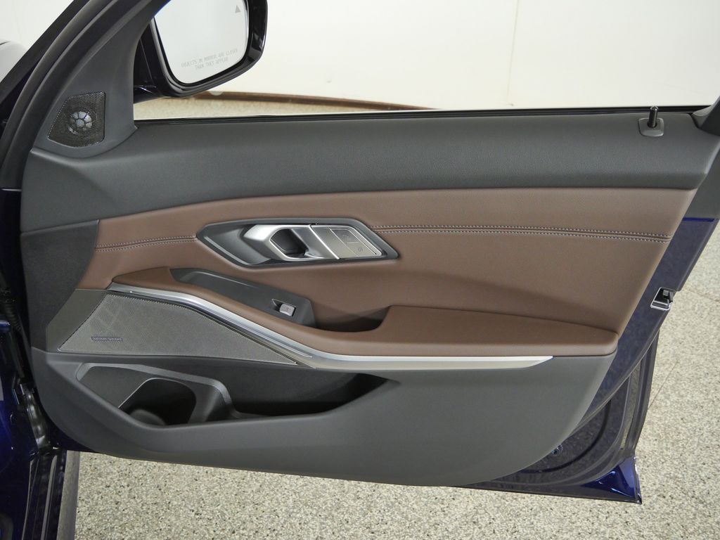 Thumbnail: 2026 BMW 3 Series - 19