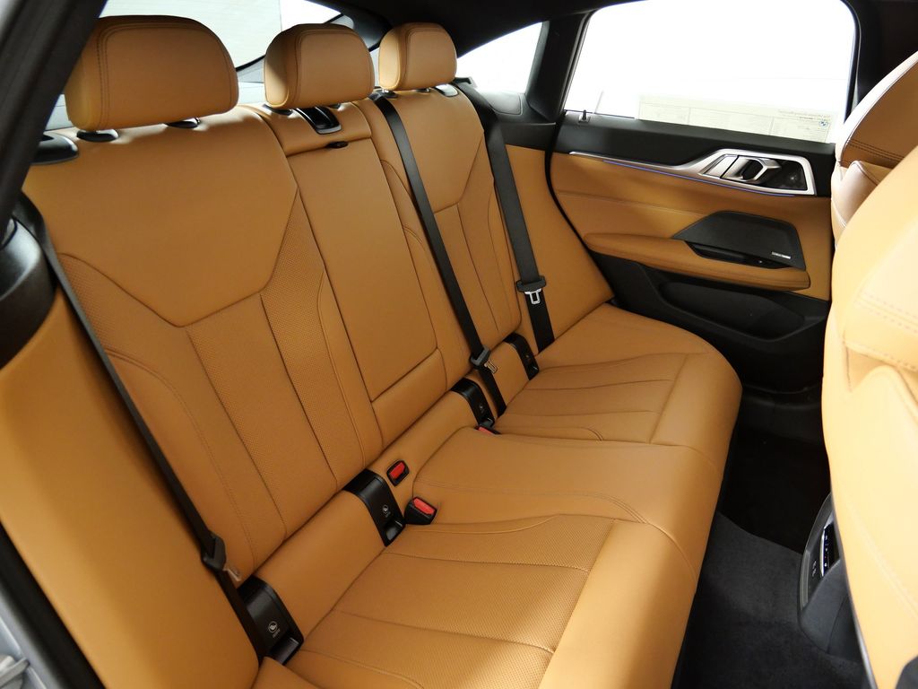 Thumbnail: 2026 BMW i4 - 26