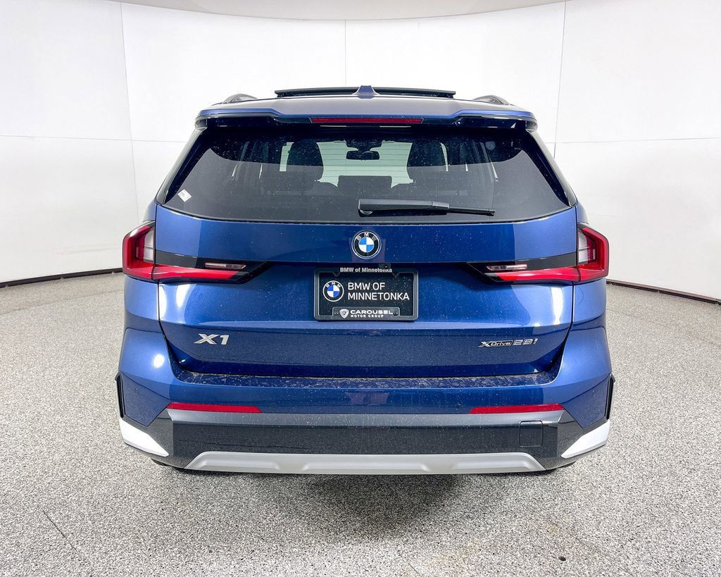 Thumbnail: 2025 BMW X1 - 17